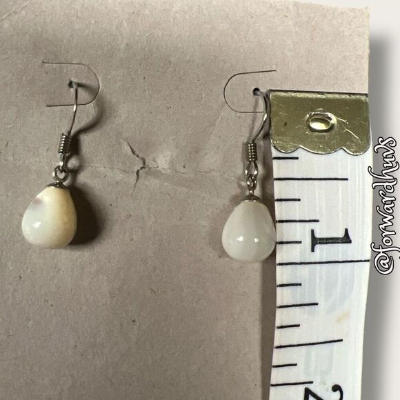 Hand-Made Mother of Pearl Teardrop Earrings - Picture 5 of 7